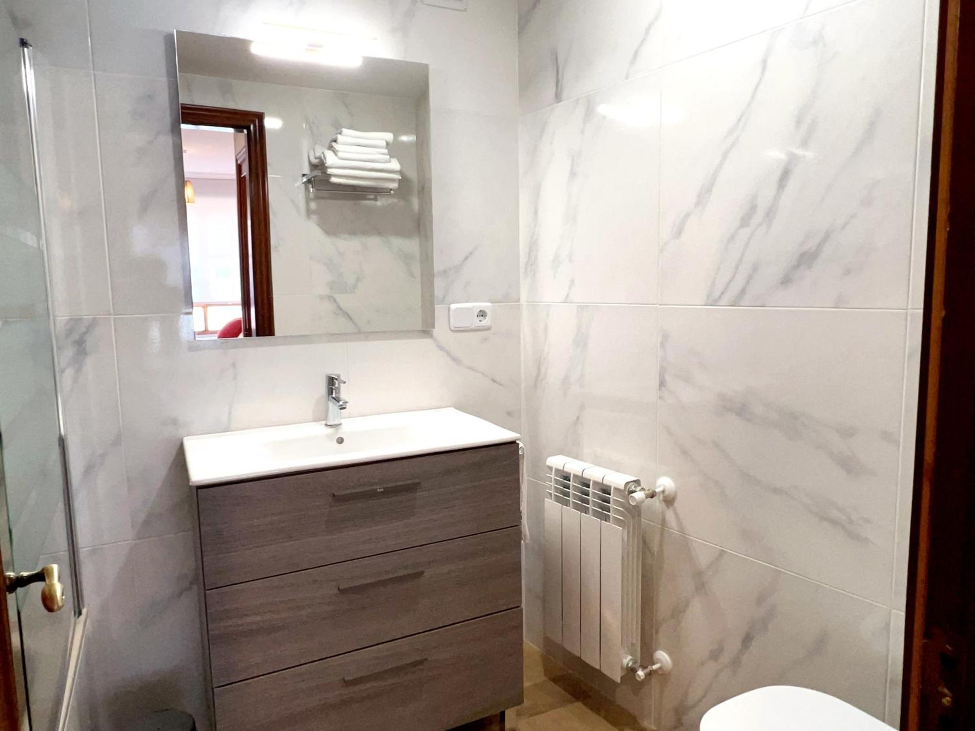Apartamento Europa CentriC Oviedo Bagian luar foto